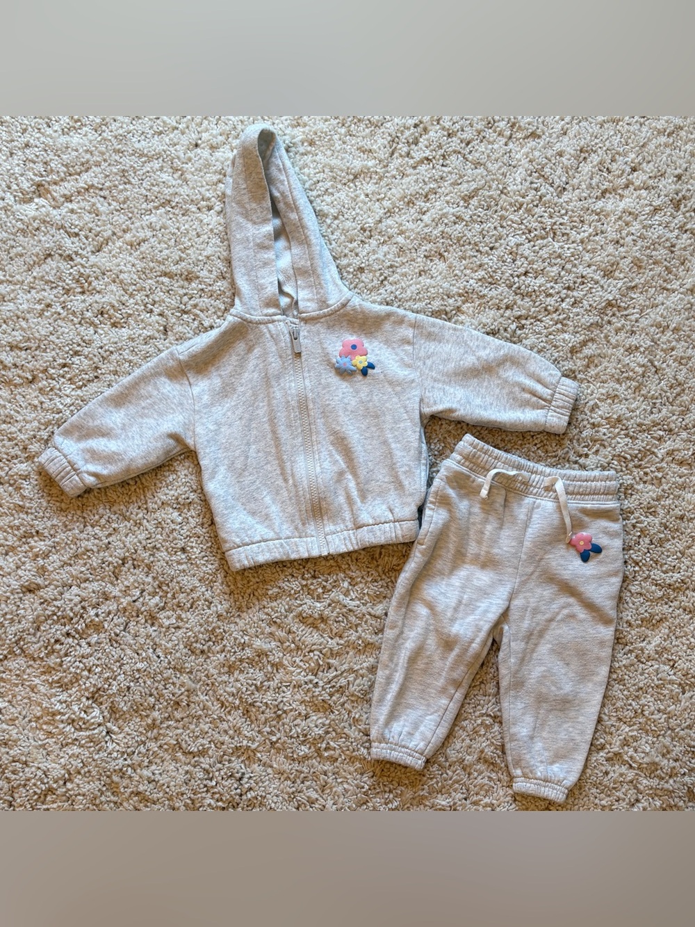 Old Navy 12-18M Girls Gray Floral Fleece Hoodie Jogger Set 2 Piece Sweatsuit